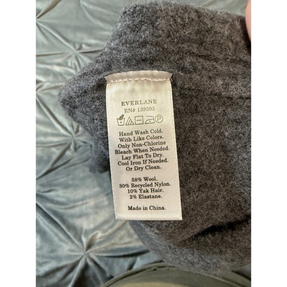 NWT Everlane Size Large Gray Wool Tank Top Cropped Yak Hair Trendy Stretch - Picture 6 of 9